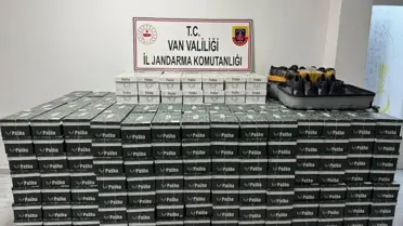 Başkale'de 799 Çift Kaçak Ayakkabı Ele Geçirildi