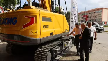 Yahyalı Belediyesi Yeni Ekskavatör Aldı