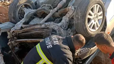 Yayladağı'nda Otomobil Devrildi, Sürücü Yaralandı