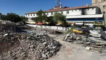 Cevizli Çarşı'nın Yıkımı Başladı