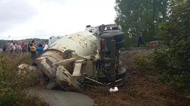 Beton Mikseri Otomobile Çarptı: 1 Ölü, 1 Yaralı