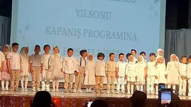 Miniklerin Kur'an Mezuniyet Töreni