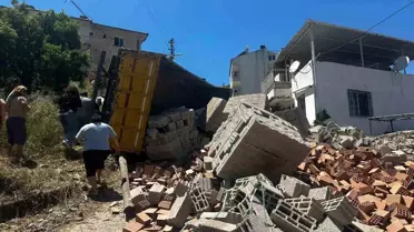 Milas'ta Kamyon Devrildi, Bir Yaralı