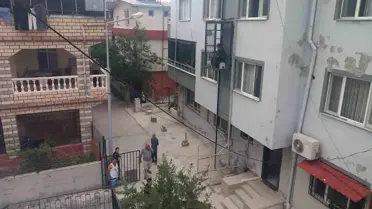 Hatay'da Asansörde Mahsur Kalan Kadın İtfaiye Tarafından Kurtarıldı