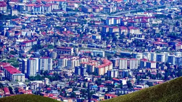 Erzurum'da iki vali yardımcısı ve on kaymamak değişti