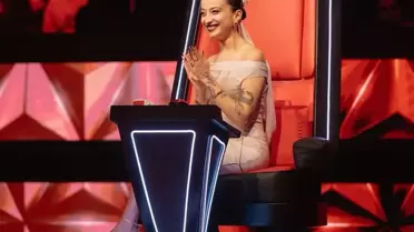 Melike Şahin turne dönüşü doğal halini yayınladı