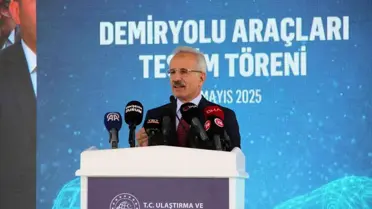 Milli Elektrikli Lokomotif E5000 Tanıtıldı