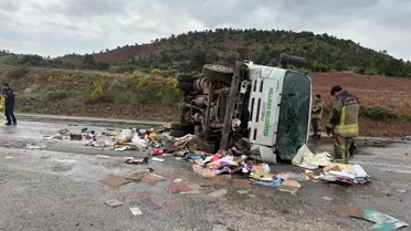Nallıhan'da Çöp Kamyonu Devrildi: 1 Ölü