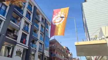 Galatasaray Bayrakları Salihli'de Dalgalanıyor