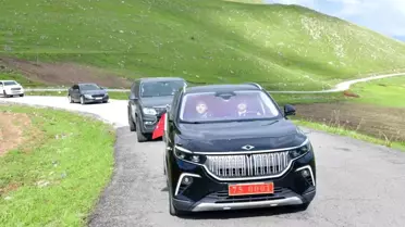 Ardahan'da Beton Köy Yolları Yapılıyor