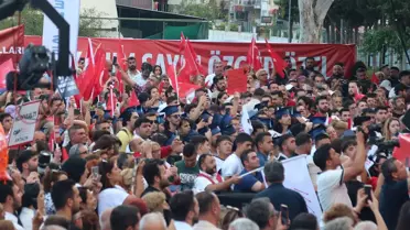 Özgür Özel'den Ekrem İmamoğlu'na Destek