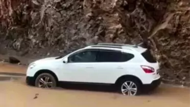 Yahyalı'da Sağanak Yağış Yol Aksamalarına Neden Oldu