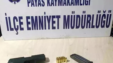 Payas'ta Şüpheli İki Kişiden Silah ve Bıçak Çıktı
