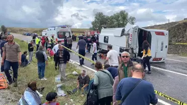 Yozgat'ta Midibüs Devrildi: 2 Ölü, 27 Yaralı