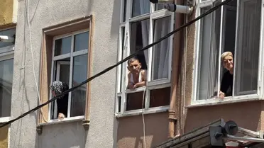 Kağıthane'de Yangın Çıkardı, Polisle Arbede Yaşadı