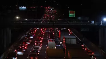 Bayram göçü başladı, otoyolların kesişim noktasında trafik durdu