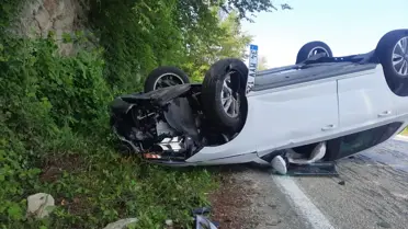 Cide'de Takla Atan Araçta 3 Yaralı