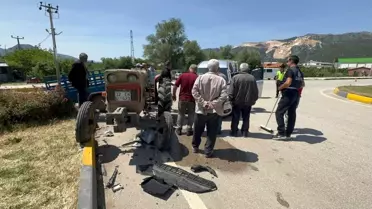Eğirdir'de Otomobil-Traktör Çarpıştı: 3 Yaralı
