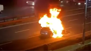 Kağıthane'de Kaza: Araç Yandı, Sürücü Yaralandı