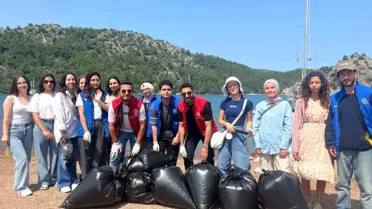 Marmaris'te Kıyı Temizliği Projesi