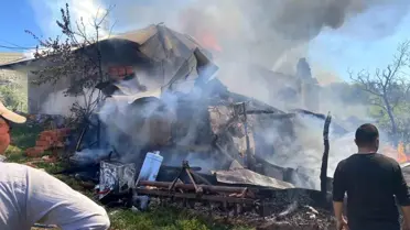 Korkuteli'nde Yangın: Yaşlı Çiftin Evi Yanarak Kullanılamaz Hale Geldi