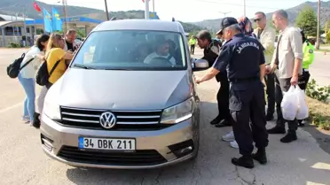 Amasya'da Sürücülere Çörek İkramı