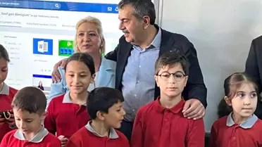 Bakan Tekin, Erzurum'da Öğrencilerle Bayram Coşkusu Yaşadı