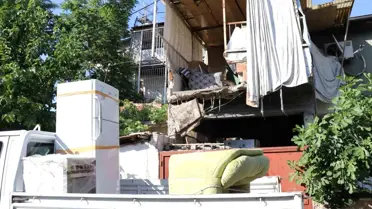 Denizli'de Çöken Balkondan Yaralılar