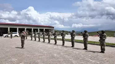 Bayraktaroğlu'ndan Iğdır'daki Mehmetçik'e Ziyaret