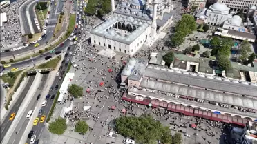Eminönü'nde Bayram Coşkusu