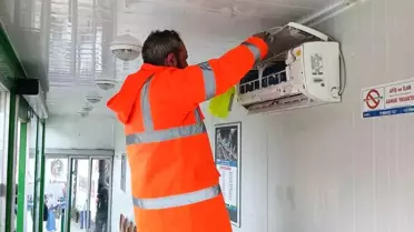 Kocaeli'de Akıllı Duraklara Bakım ve Yenileme Çalışmaları Devam Ediyor