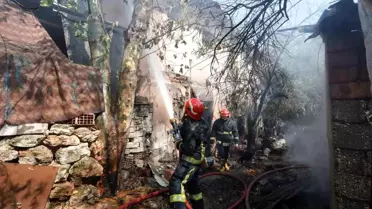 Antalya'da Mangal Yangını: Kadın Kıl Payı Kurtuldu