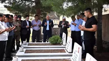 Vali Zorluoğlu, Dürümlü şehitlerinin mezarına ziyarette bulundu