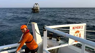 Marmaris'te Sürüklenen Tekne Kurtarıldı