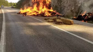Kozan'da Saman Yüklü Kamyonet Yandı