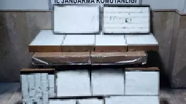 Aksaray'da Otobüste 87 Bin Dolu Makaron Ele Geçirildi