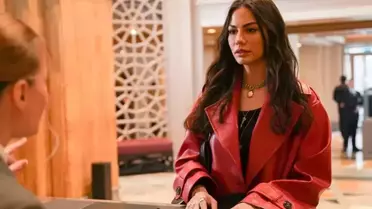 Demet' Özdemir'in güzelliği genetikmiş! Ablasıyla pozu çok konuşuldu