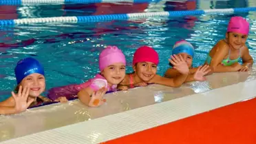 Aliağa'da Yaz Dönemi Yüzme Kursları Başlıyor
