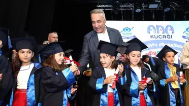 Sultangazi Belediyesi Ana Kucağı'nda Yılsonu Gösterisi Coşkusu