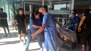 İzmir'de Fabrika Yangını Hastaneye Sıçramadan Kontrol Altına Alındı