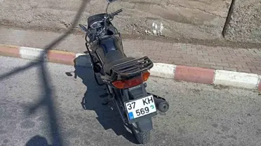 Tosya'da Motosiklet Kazası: Sürücü Ağır Yaralandı