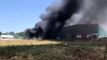 Çanakkale'de Plastik Fabrikasında Yangın