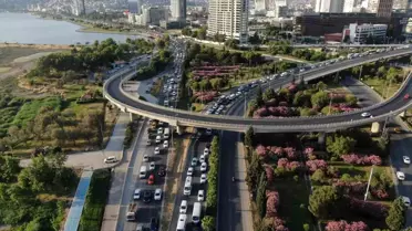 İzmir'de Taşıt Sayısı Artışı