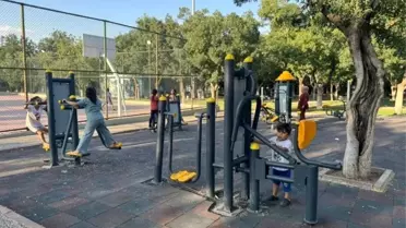 Kurtalan'da Çocuk Spor Aletine Parmak Sıkıştırdı