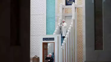 Ali Erbaş, Cuma Hutbesinde Eğitimi Vurguladı