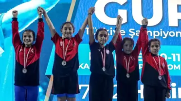 Aydınlı Genç Sporcular Güreş Türkiye Şampiyonası'nda Başarı Elde Etti