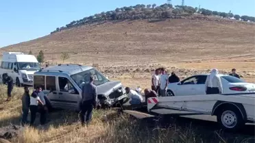 Diyarbakır'da Trafik Kazası: Sürücü Yaralandı