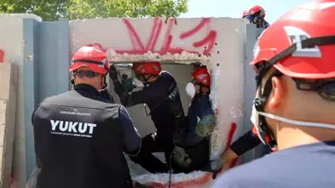 Yunuseme Belediyesi Arama Kurtarma Ekibi DAKE Eğitimini Tamamladı