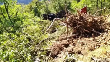 Nallıhan'da İtfaiye Aracı Uçurumdan Düştü