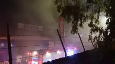 Bornova'da Pimapen Deposunda Yangın